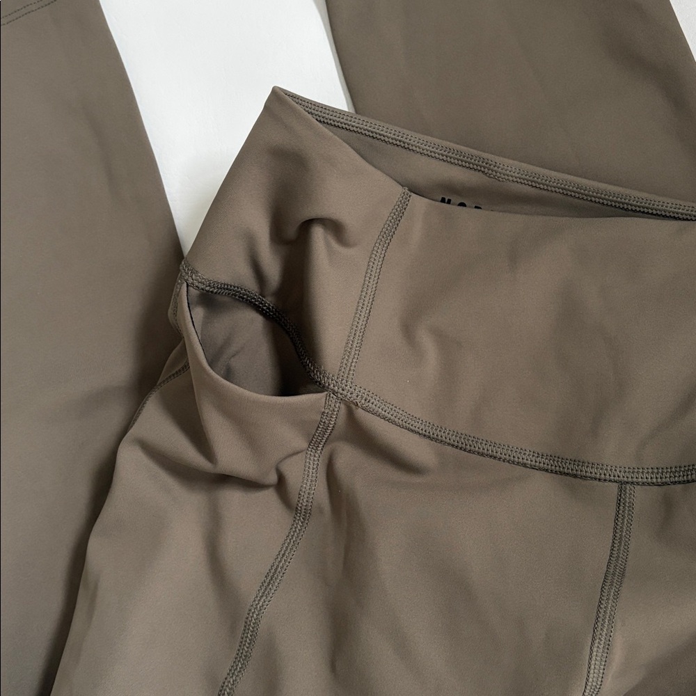 NOBULL Leggings Crop 21” Leggings Pockets Olive Green Size Small - Picture 9 of 11